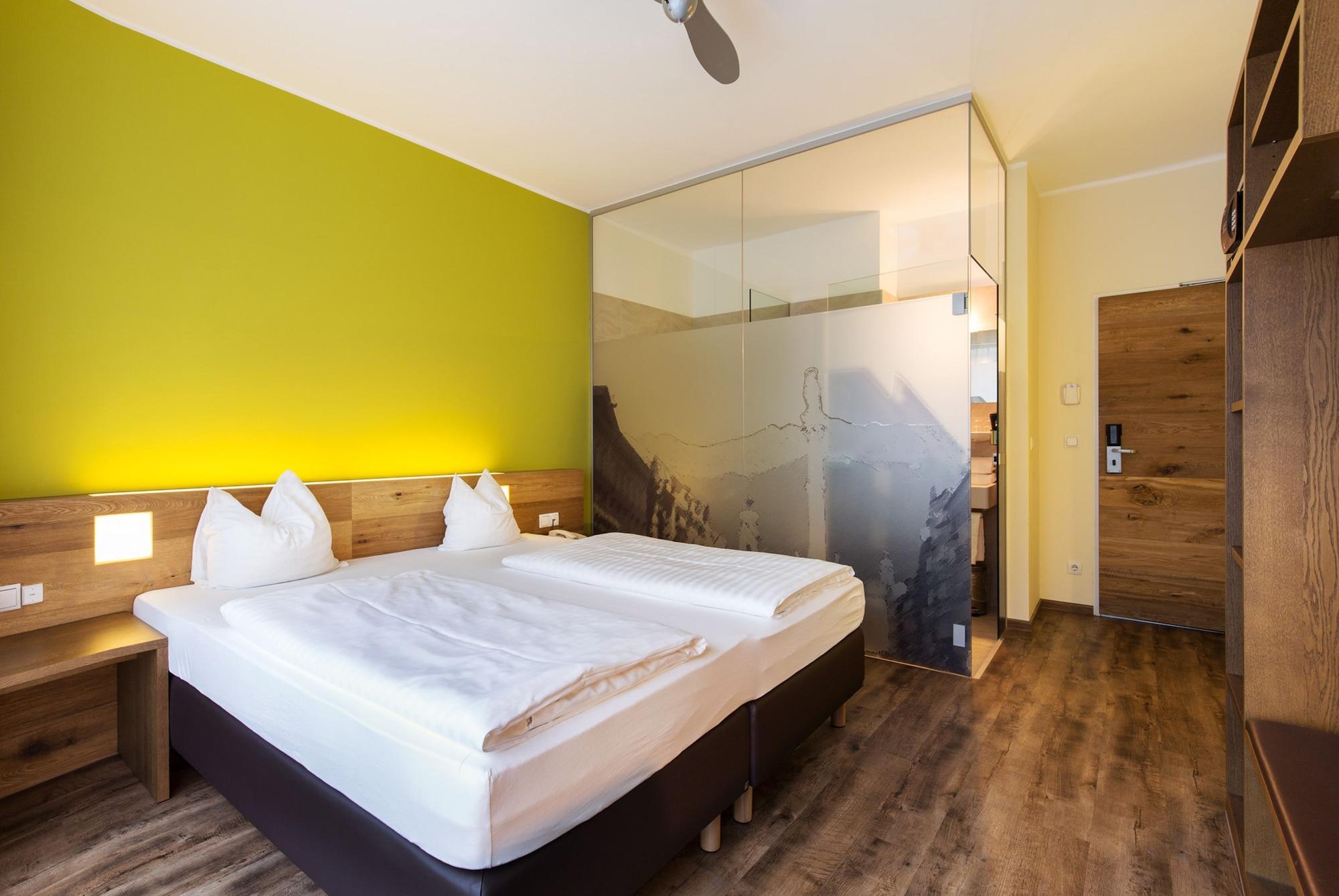 Hotel Basic
